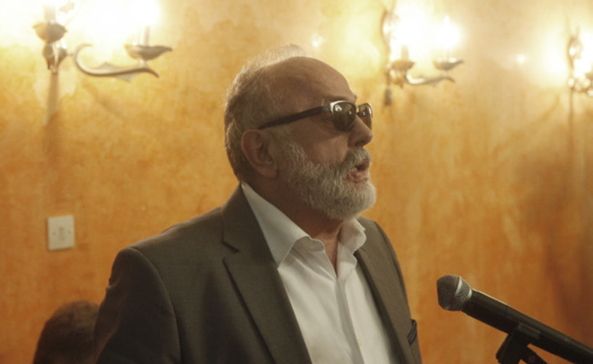 Κουρουμπλής: Ευκαιρία να κάνει τον κομματάρχη ο Κοζάνης