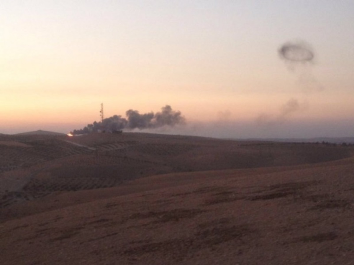 Η στιγμή που οι Κούρδοι τινάζουν στον αέρα τουρκικό άρμα στην Συρία και τυλίγεται στις φλόγες!