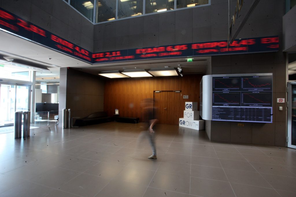 Στο “κόκκινο” η αγωνία – Wall Street Journal: Η επέλαση του ΣΥΡΙΖΑ και η πολιτική αστάθεια τρομάζουν τους επενδυτές!