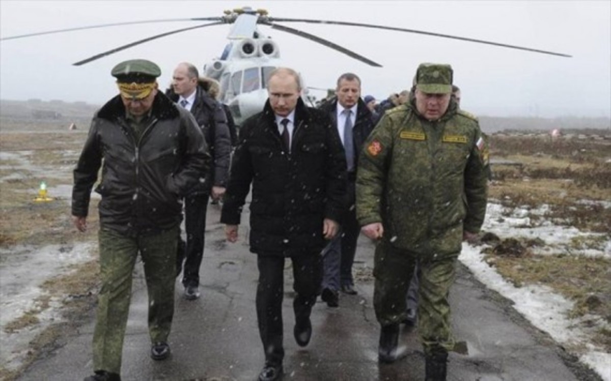 Financial Times: Σώστε την Ουκρανία από τη ρωσική «μπότα»