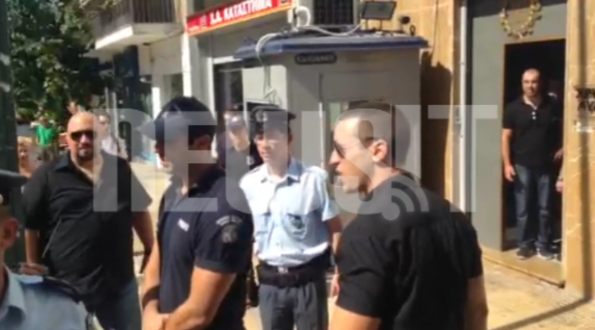 Ένταση με Χρυσαυγίτες -δημοσιογράφους