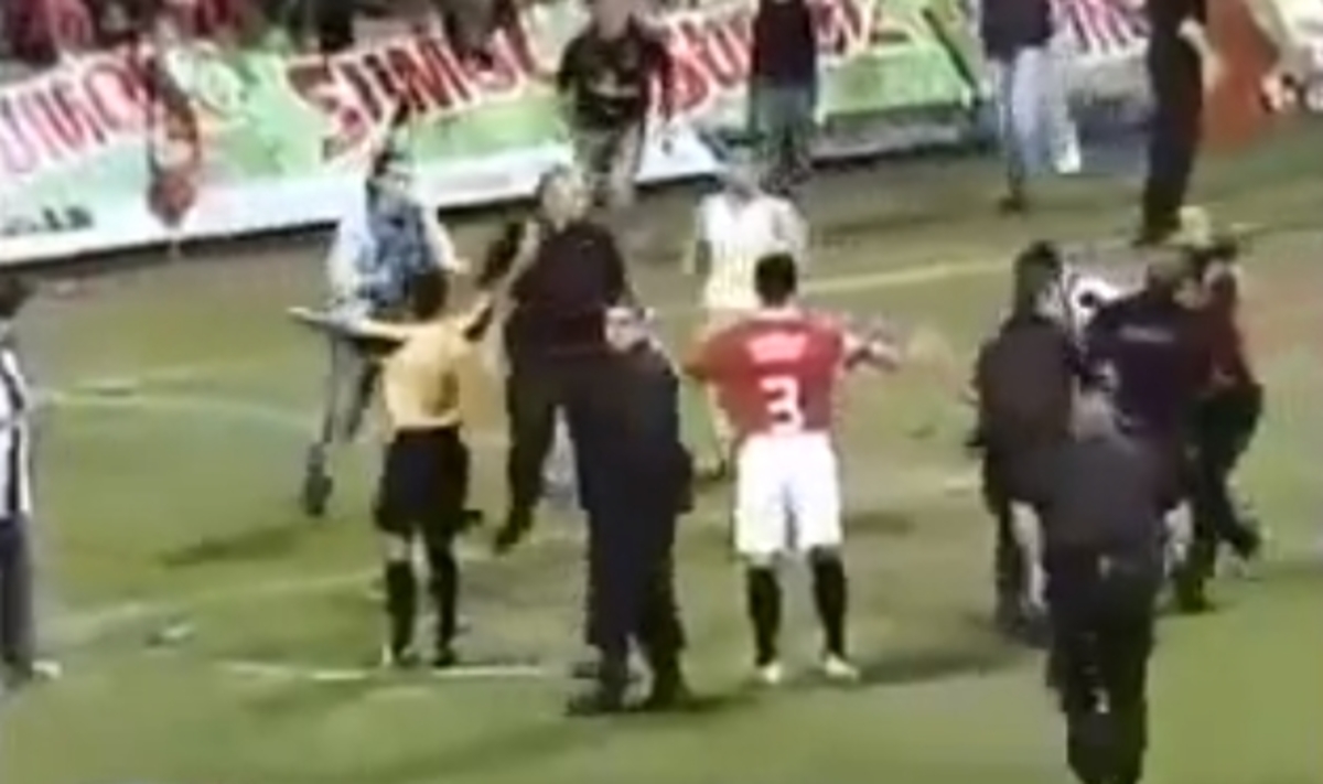 Η αστυνομική βία προκάλεσε…απίστευτο ξύλο σε γήπεδο στην Βραζιλία!(VIDEO)