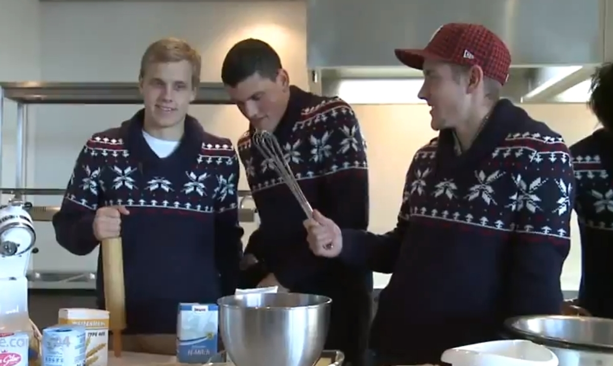 Ο Παπαδόπουλος… ζαχαροπλάστης! (VIDEO)