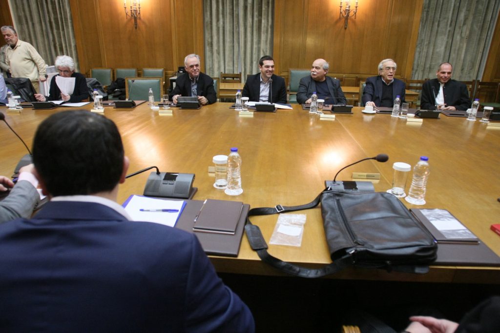 Κυβερνητικό συμβούλιο για Eurogroup και δημοψήφισμα