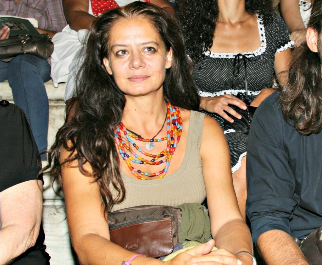 Αυτή είναι η κούκλα κόρη της Λίλας Καφαντάρη