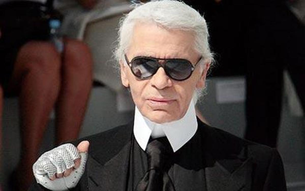 Η κούκλα του Lagerfeld για την Κάρλα Σαρκοζί!