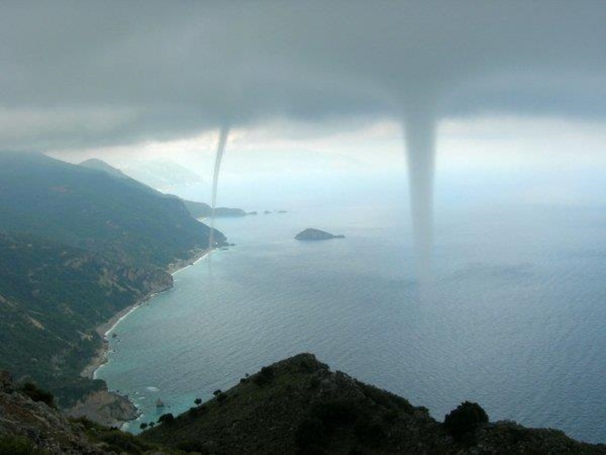 Απίστευτος ανεμοστρόβιλος στην Εύβοια!