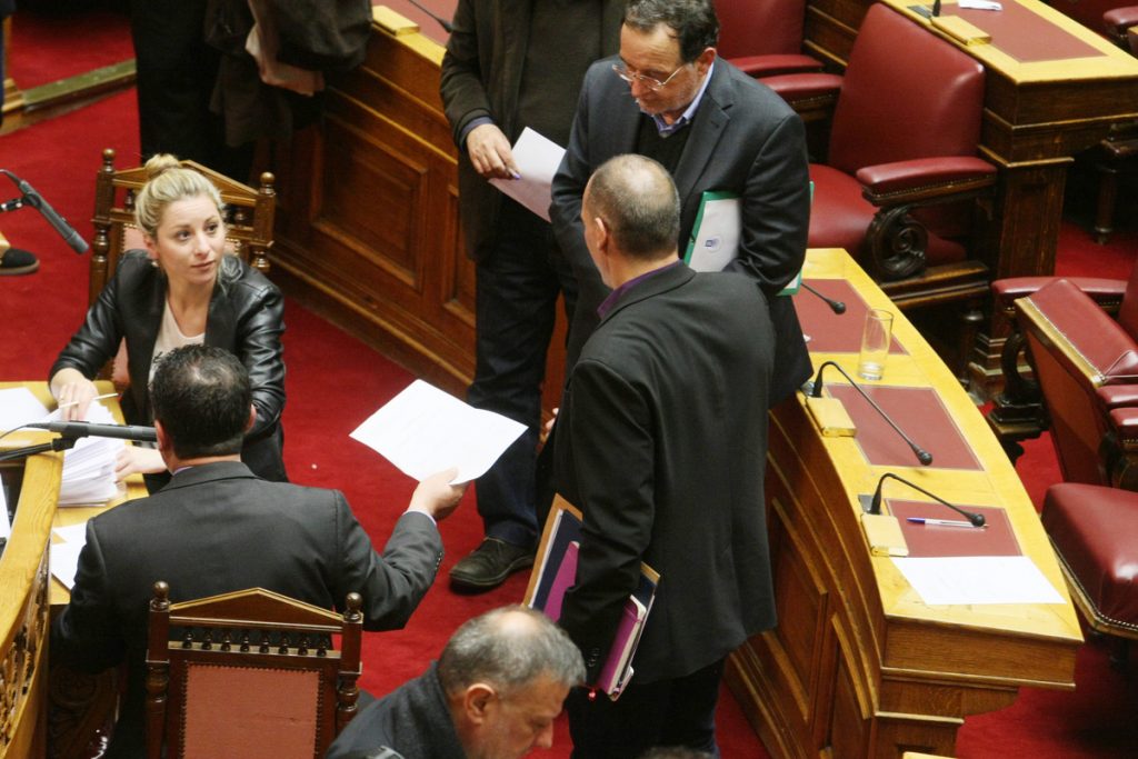 Deutsche Welle: Βαρουφάκης και Λαφαζάνης θέλουν έξοδο από το ευρώ