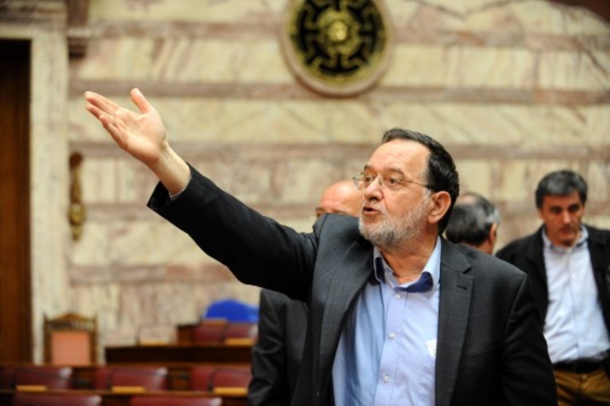 Ο Π. Λαφαζάνης καλεί την κυβέρνηση να σταματήσει τις κυρώσεις κατά της Ρωσίας