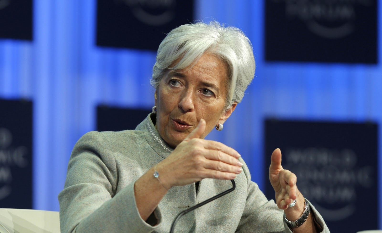 Η Superwoman, το ΔΝΤ και τα δάνεια μας