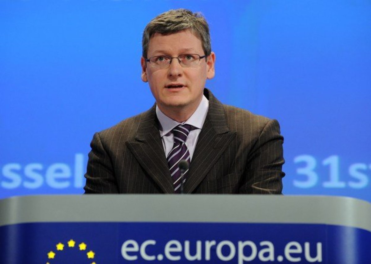 Προκλητικός ο ευρωπαίος επίτροπος: Ζητά αύξηση μισθών στη Γερμανία