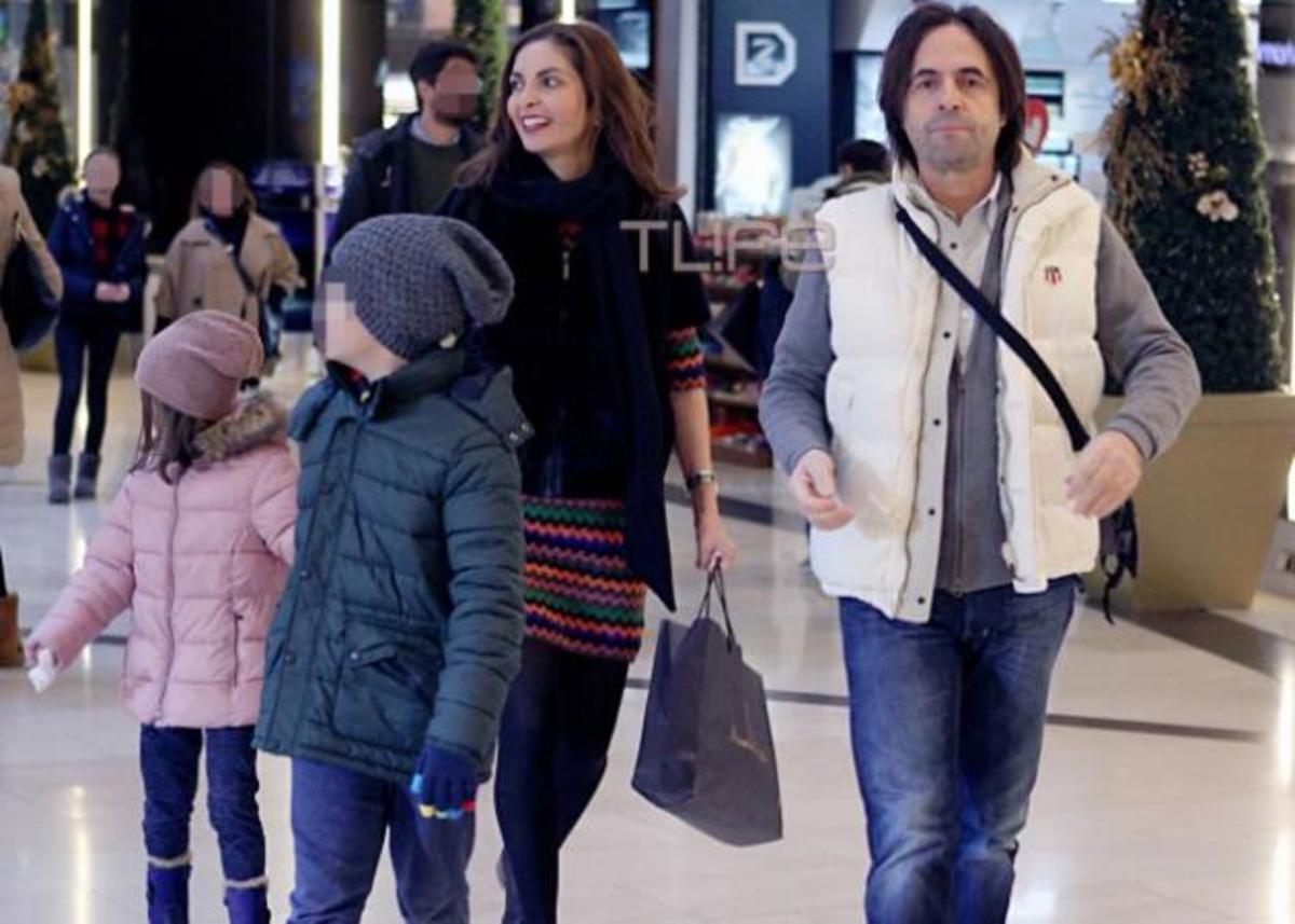Βασίλης Λέκκας: Σπάνια εμφάνιση του τραγουδιστή με την οικογένειά του!