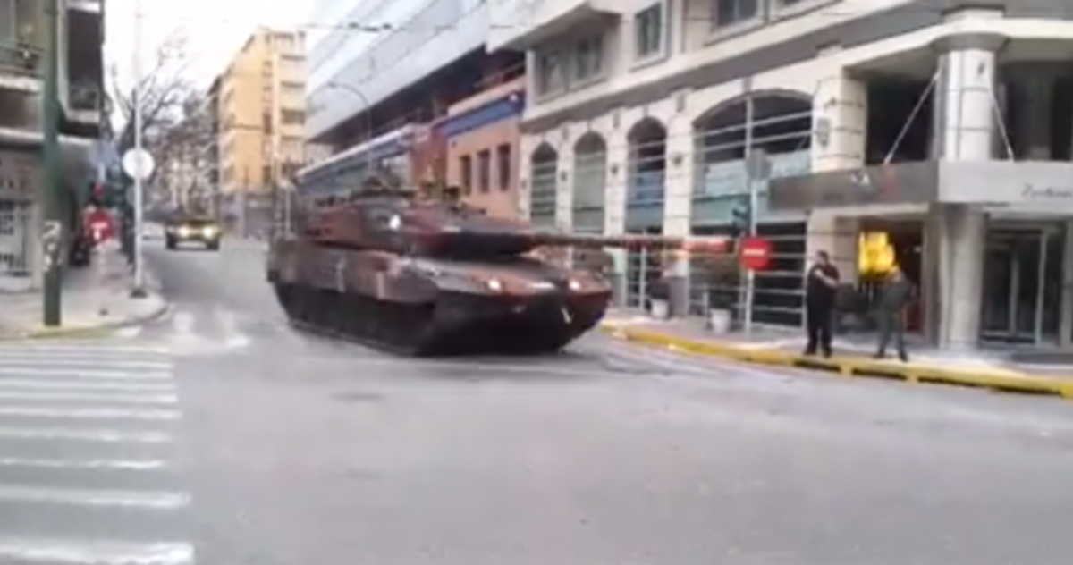 “Σανίδωσαν” το γκάζι στα Leopard μετα από τη παρέλαση! ΒΙΝΤΕΟ