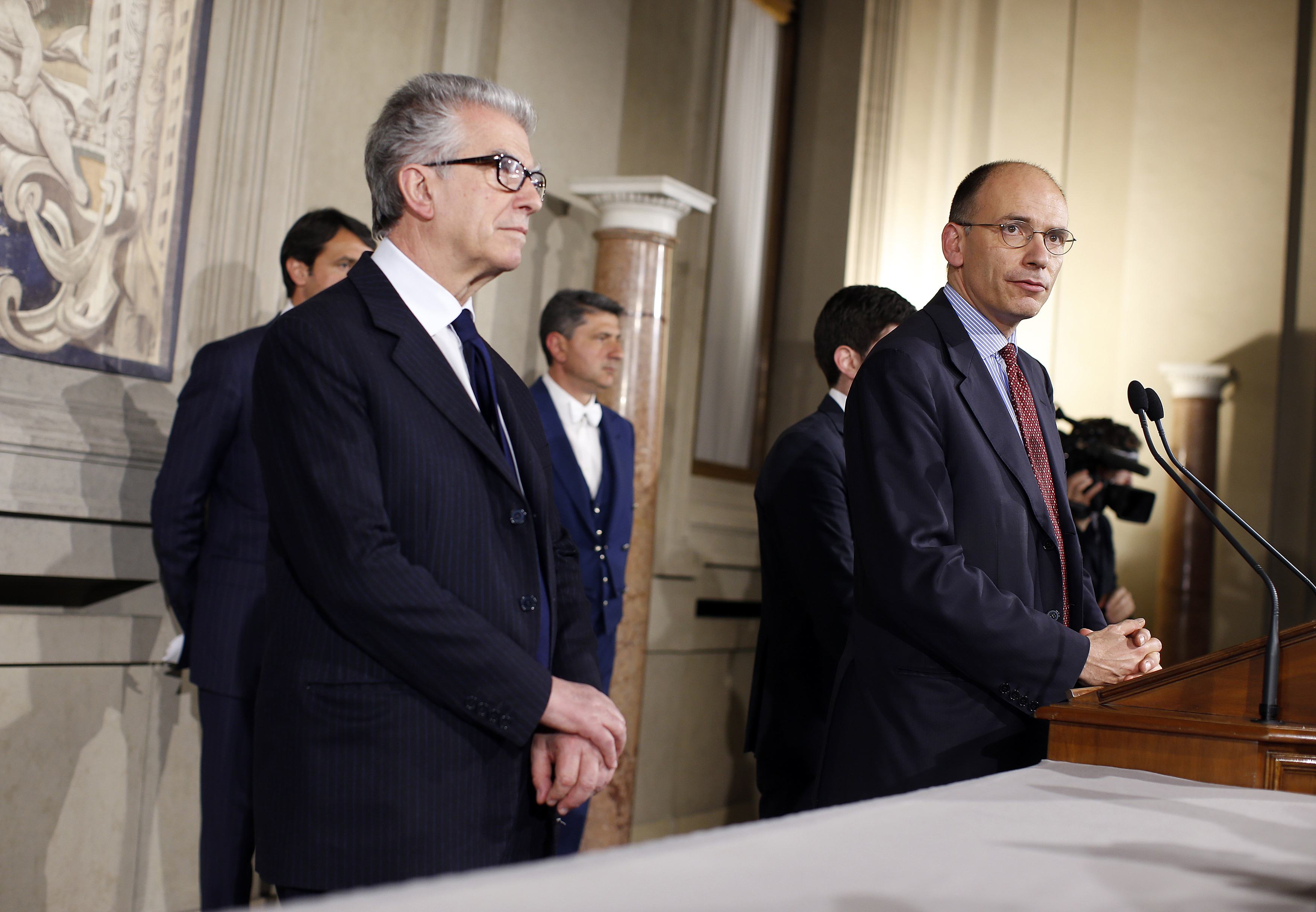 “Να δοθεί τέλος στην ακυβερνησία” – Τι δήλωσε ο εντολοδόχος πρωθυπουργός της Ιταλίας