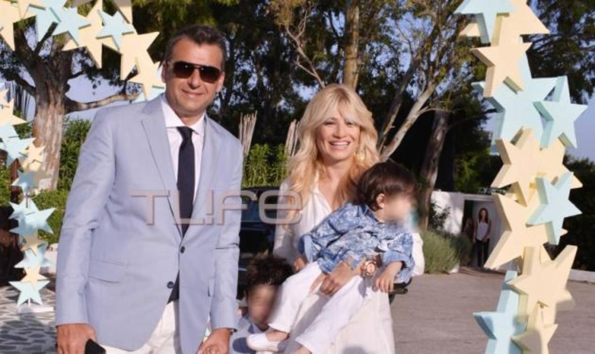 Γιώργος Λιάγκας – Φαίη Σκορδά: Βάφτισαν τον μικρό τους γιο! Φωτογραφίες
