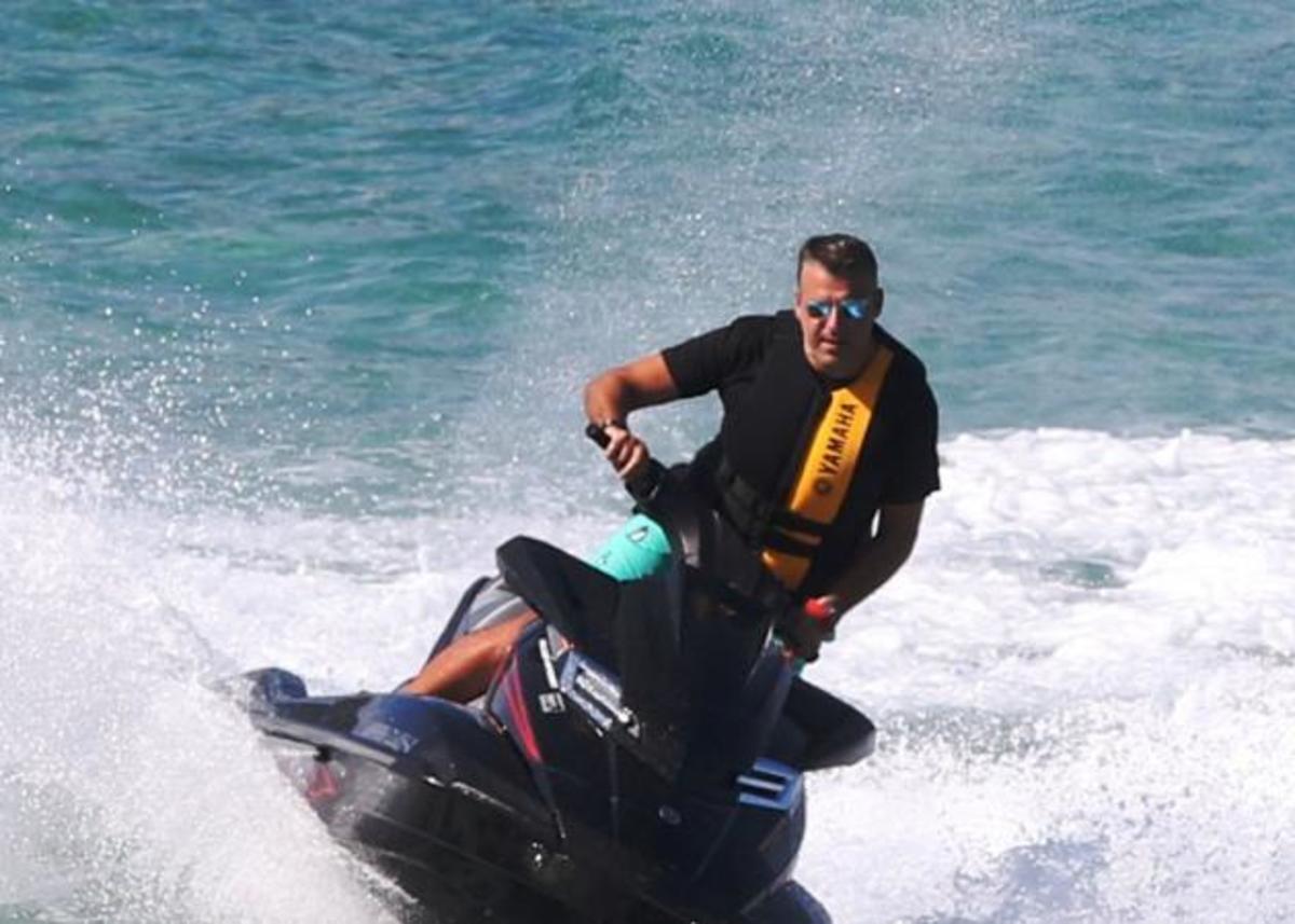 Γιώργος Λιάγκας: Για jet ski με τους γιους του! Φωτογραφία