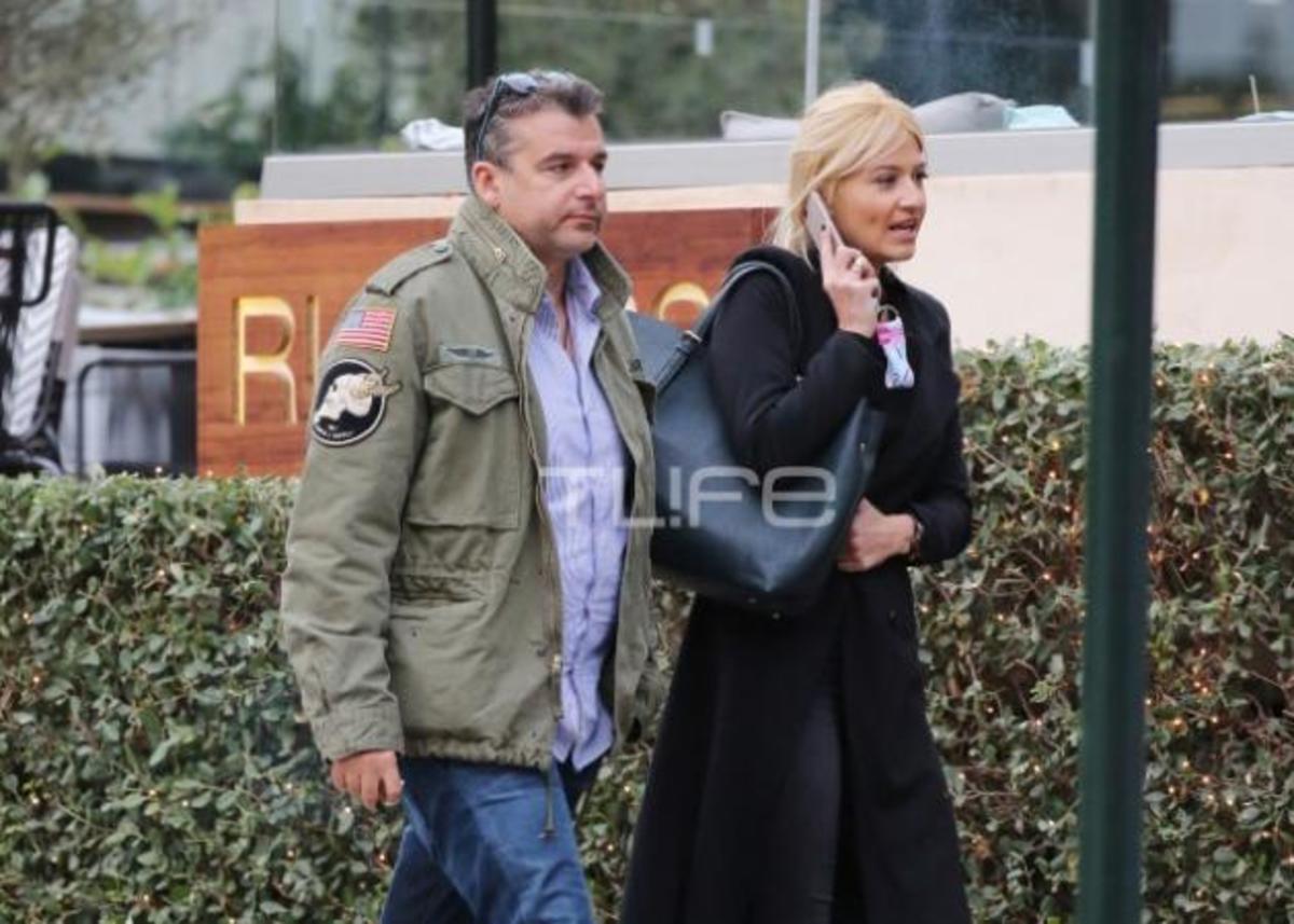 Γιώργος Λιάγκας – Φαίη Σκορδά: Βόλτα στην αγαπημένη τους γειτονιά!