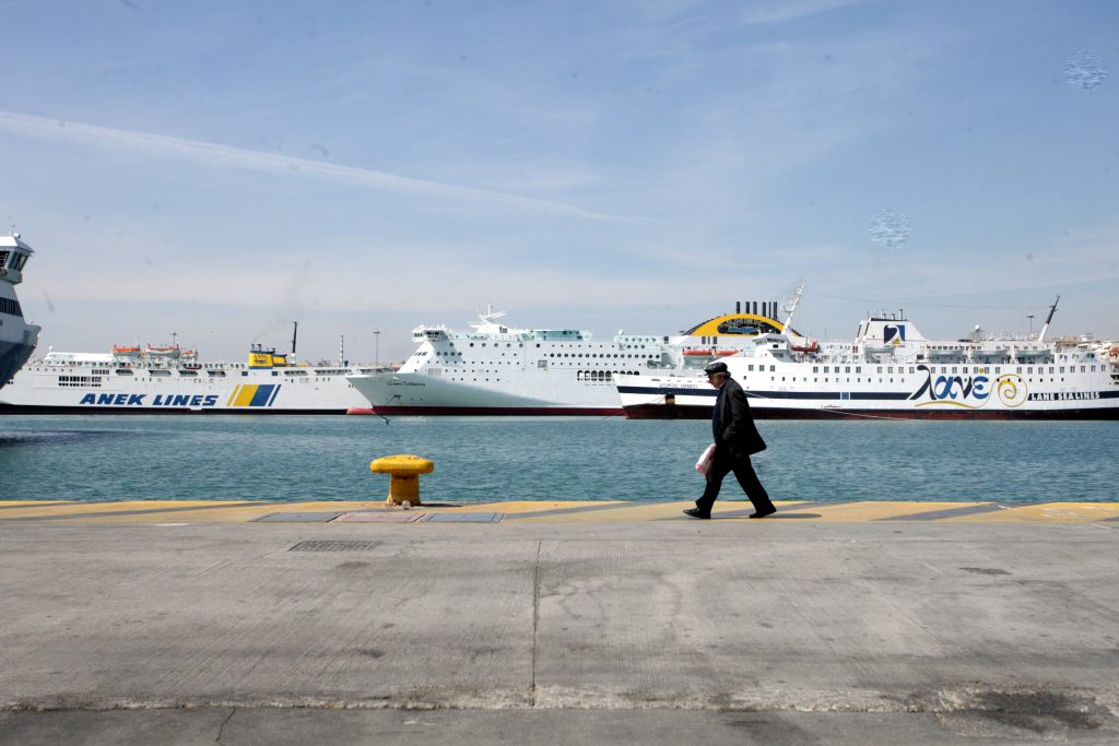 Την Τρίτη η πρόταση Μώραλη για το λιμάνι του Πειραιά