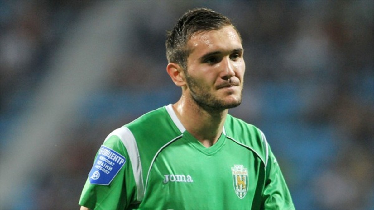 “Ασπρόμαυρος” ο Λούκας