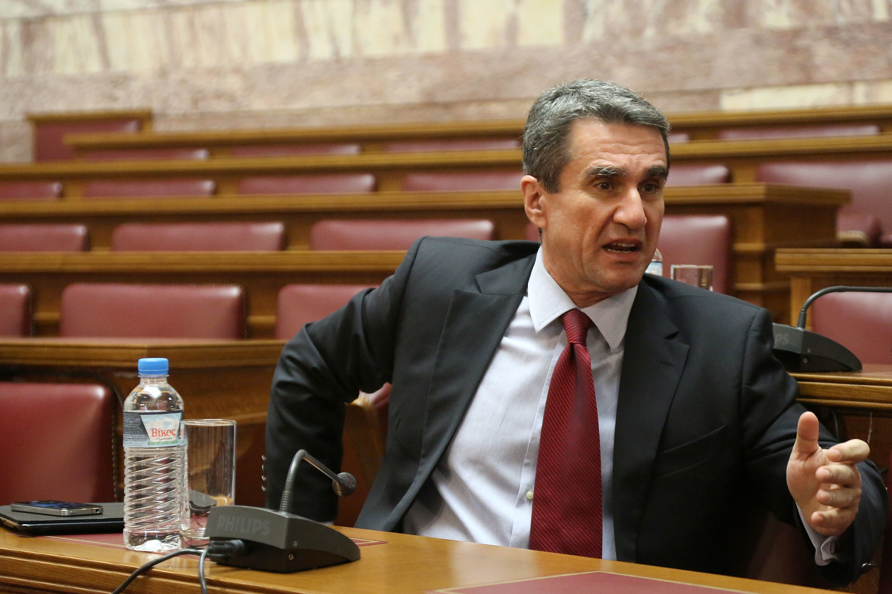 “Όχι” από Λοβέρδο στο πολυνομοσχέδιο
