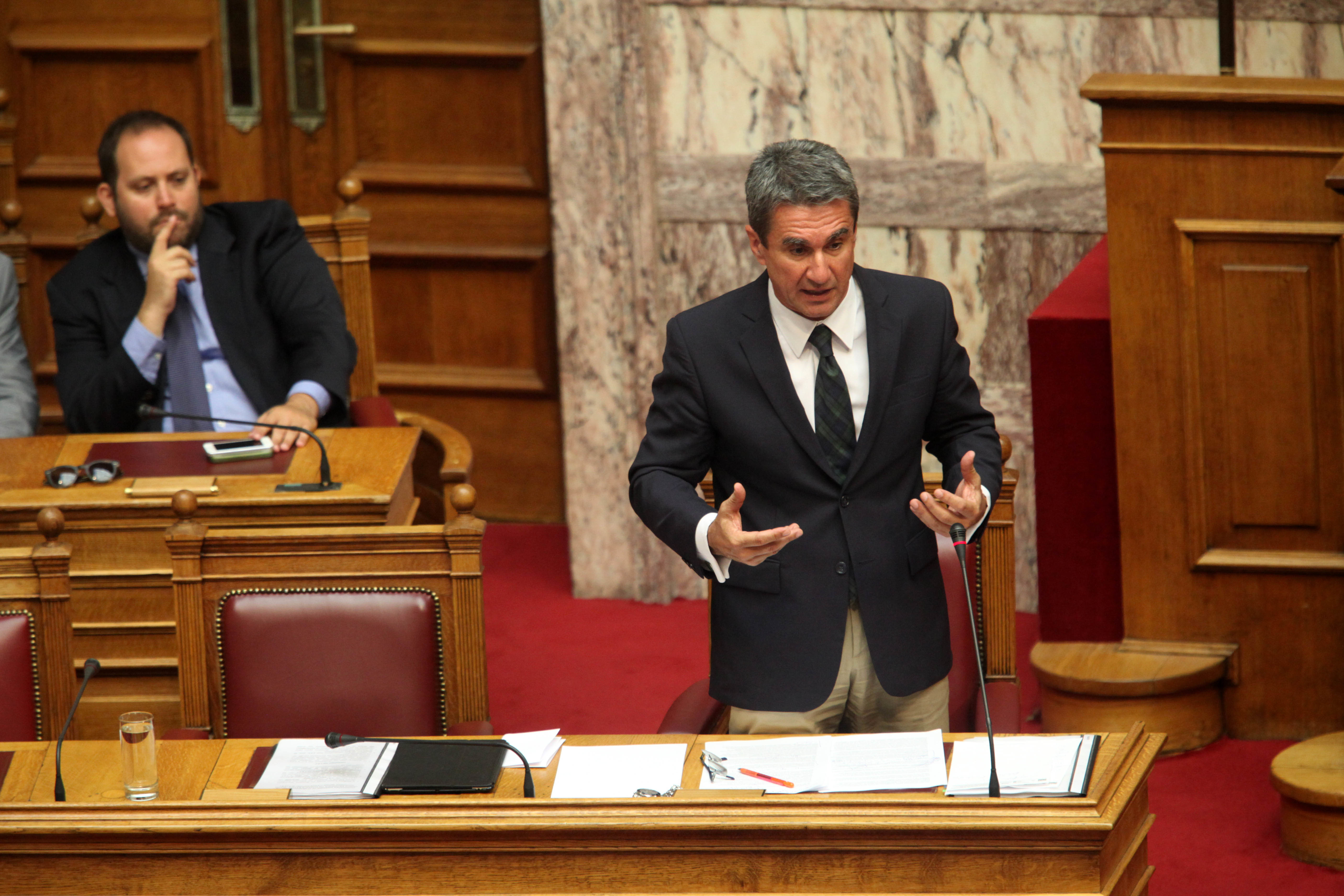Στον εισαγγελέα στέλνει ο Λοβέρδος τις καταγγελίες για την Τράπεζα Θεμάτων