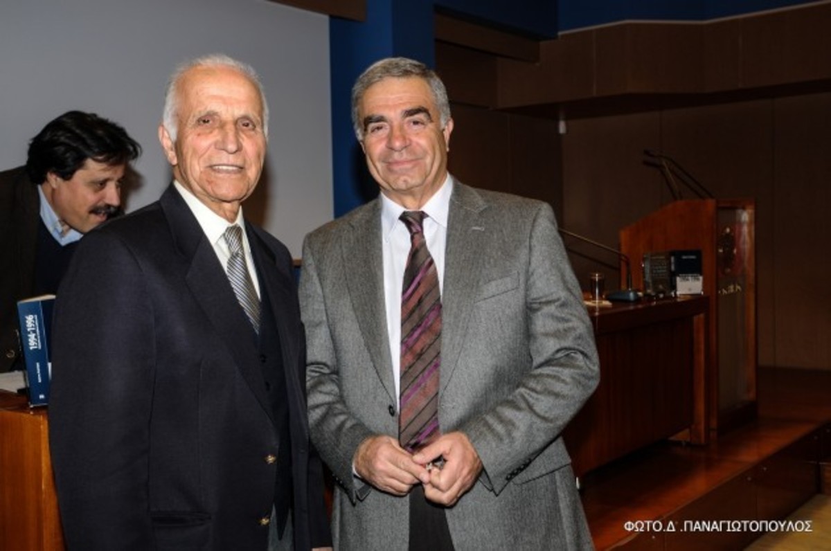 Ο ναύαρχος Λυμπέρης “ξαναχτυπά” για τα Ίμια