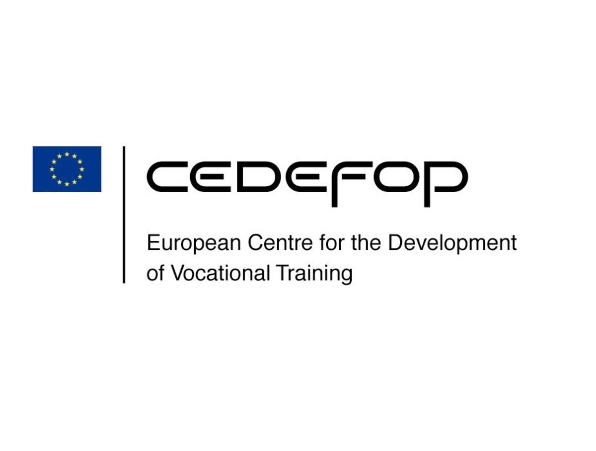 Υψηλότερα ποσοστά απασχόλησης για όσους νέους μαθαίνουν “πάνω στη δουλειά”