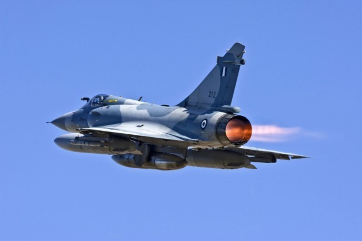 Ιπτάμενος με Mirage 2000 ο Δένδιας!