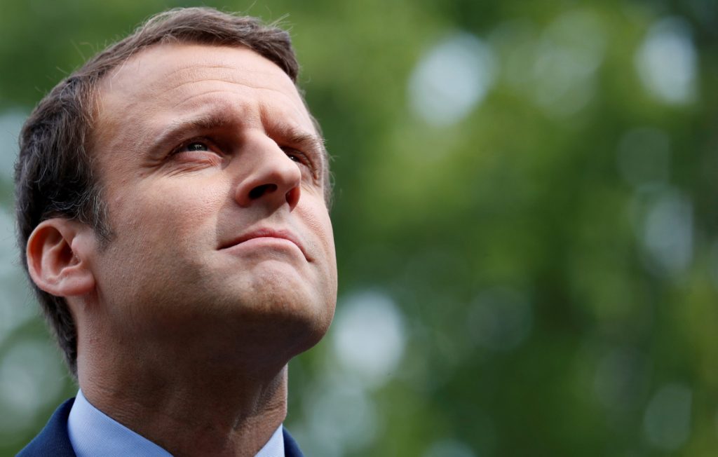 Εκλογές – Γαλλία: Μακράν… Μακρόν και σε νέα δημοσκόπηση