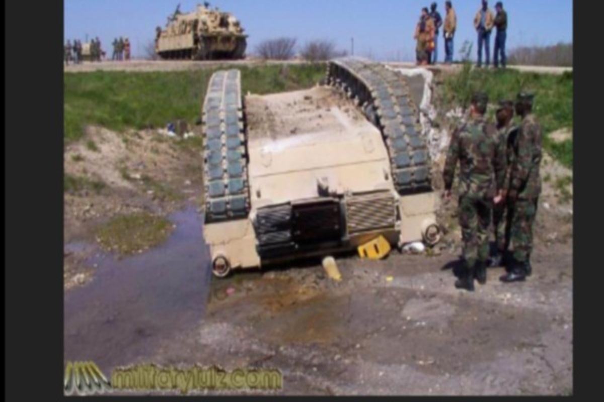 “Μαϊμού” φωτό τεθωρακισμένου “πουλιέται” ως το μοιραίο ελληνικό M 113!