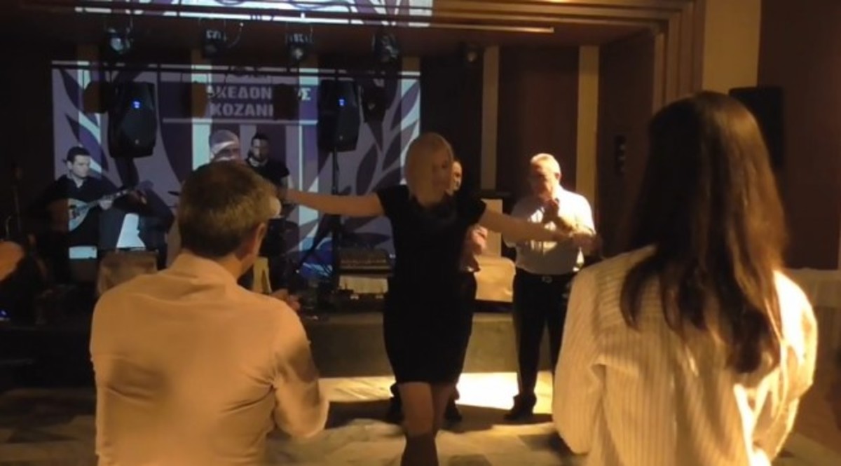 Ζεϊμπέκικο από Ραχήλ Μακρή