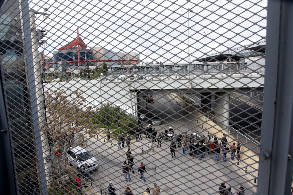 “Βρήκαν”… ρουκέτα στα γραφεία της ΝΔ – Οι δυο γυναίκες και οι κοινές επιχειρήσεις των τρομοκρατών