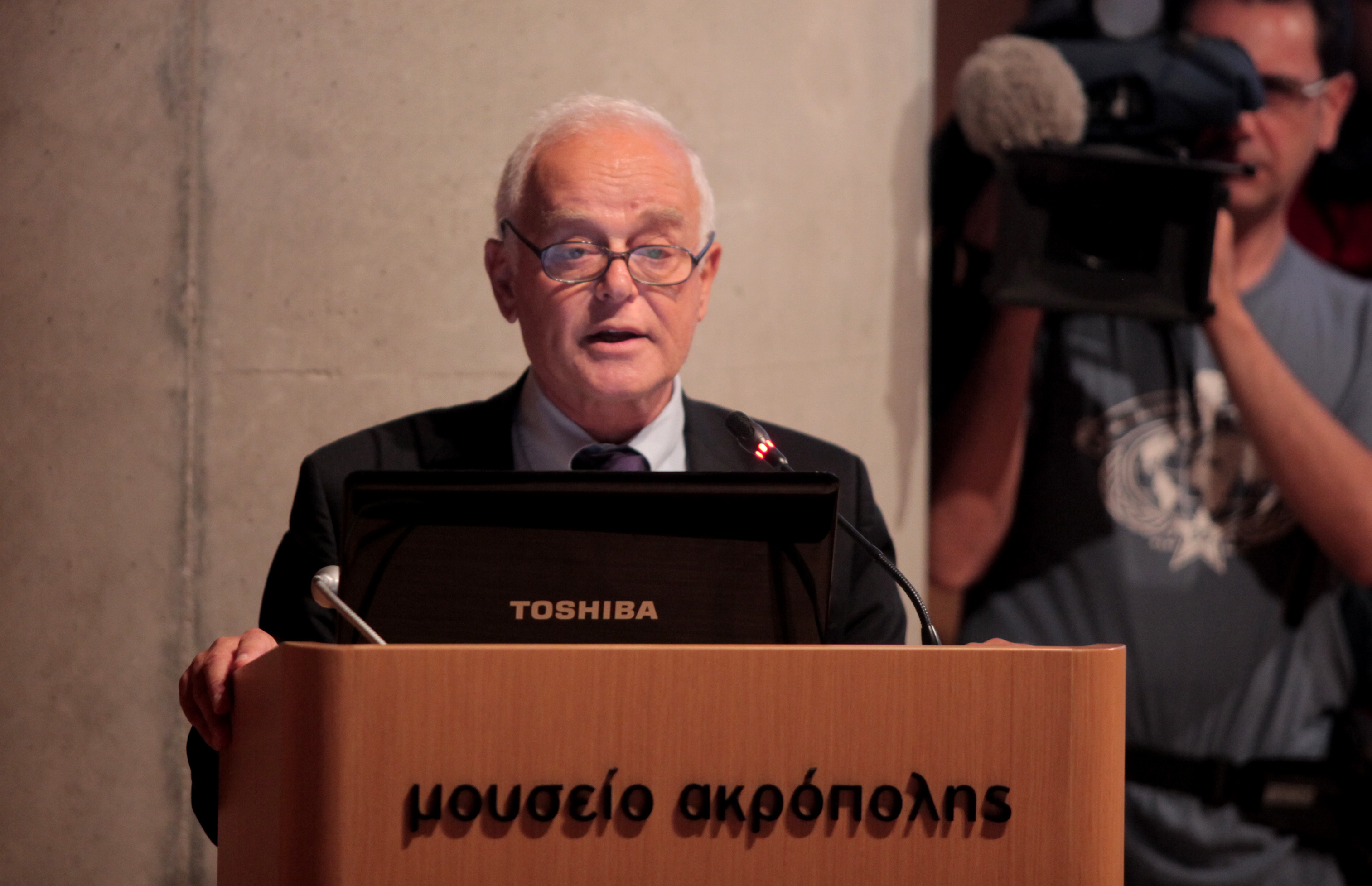 Α.Μανιτάκης: “Θα κάνω τα πάντα για να απομονώσω μερικές χιλιάδες δημοσίων υπαλλήλων αποδεδειγμένα και διαπιστωμένα ακατάλληλοι “