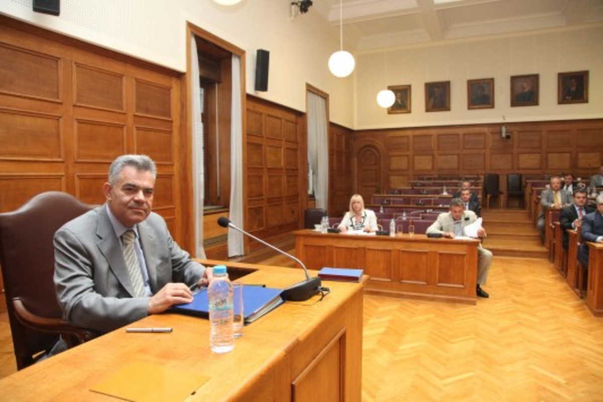 Διακοπή στη δίκη Μαντέλη για τις μίζες από τη Siemens