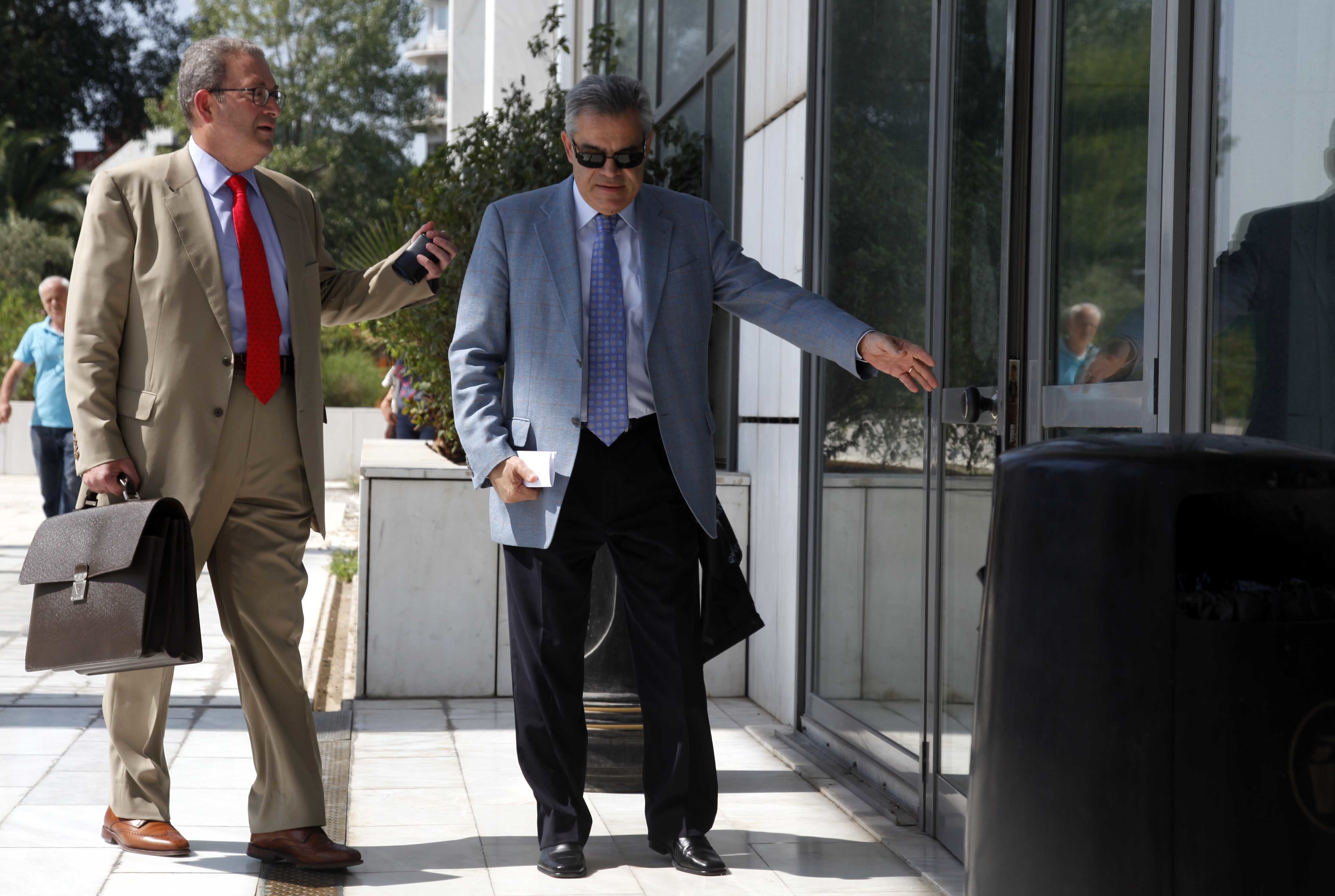 Αρχίζει σήμερα η δίκη Μαντέλη για μίζες από την Siemens