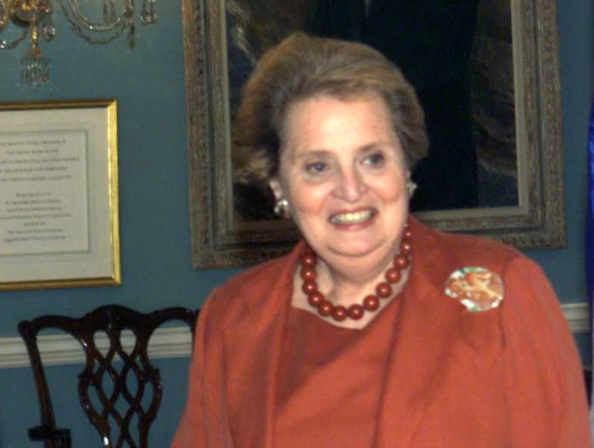 Μαντλίν Ολμπράιτ: Σιγά την έκπληξη και εμένα με παρακολουθούσαν οι Γάλλοι