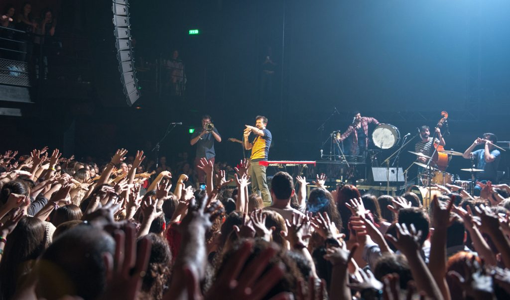 Παραμονή Πρωτοχρονιάς: Ρεβεγιόν με τον Κωστή Μαραβέγια και θέα την Ακρόπολη