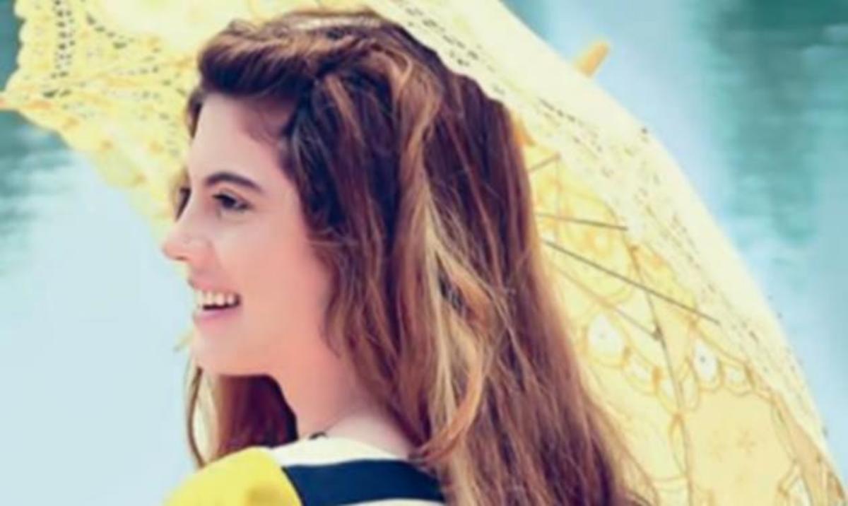 Μοντέλο η κόρη του Γιώργου Παπανδρέου!
