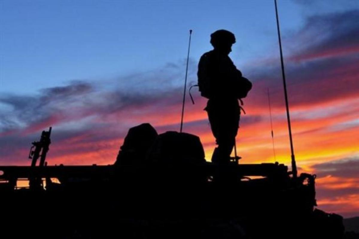 “Να απολυθούν οι ΕΜΘ οι ΕΠΟΠ οι ΟΠΥ” – Η “κολοκυθιά” της διχόνοιας στις Ένοπλες Δυνάμεις