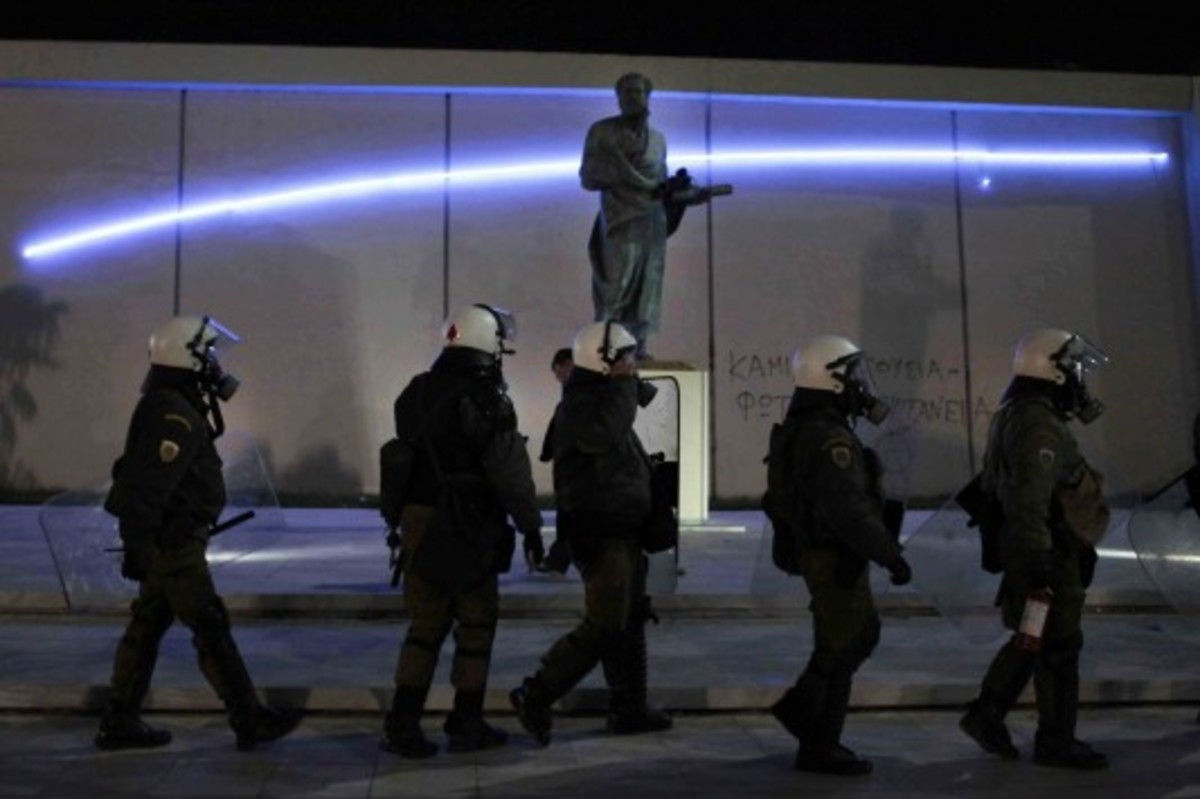 Επέμβαση ΜΑΤ στο ΑΠΘ