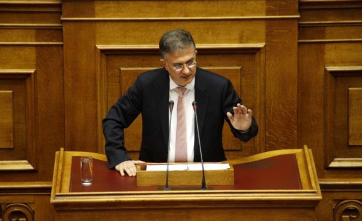 Και ο Μαυραγάνης διέψευσε την κατάργηση του μειωμένου ΦΠΑ στα νησιά