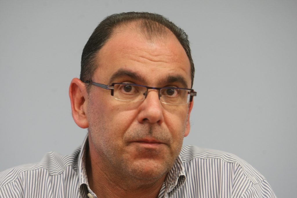 Αποχώρηση Μαχαίρα από εκπρόσωπος της ΔΗΜΑΡ