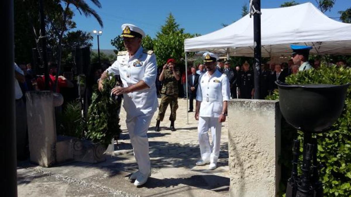 O Αρχηγός ΓΕΕΘΑ για τους πεσόντες της Μάχης της Κρήτης [pics]