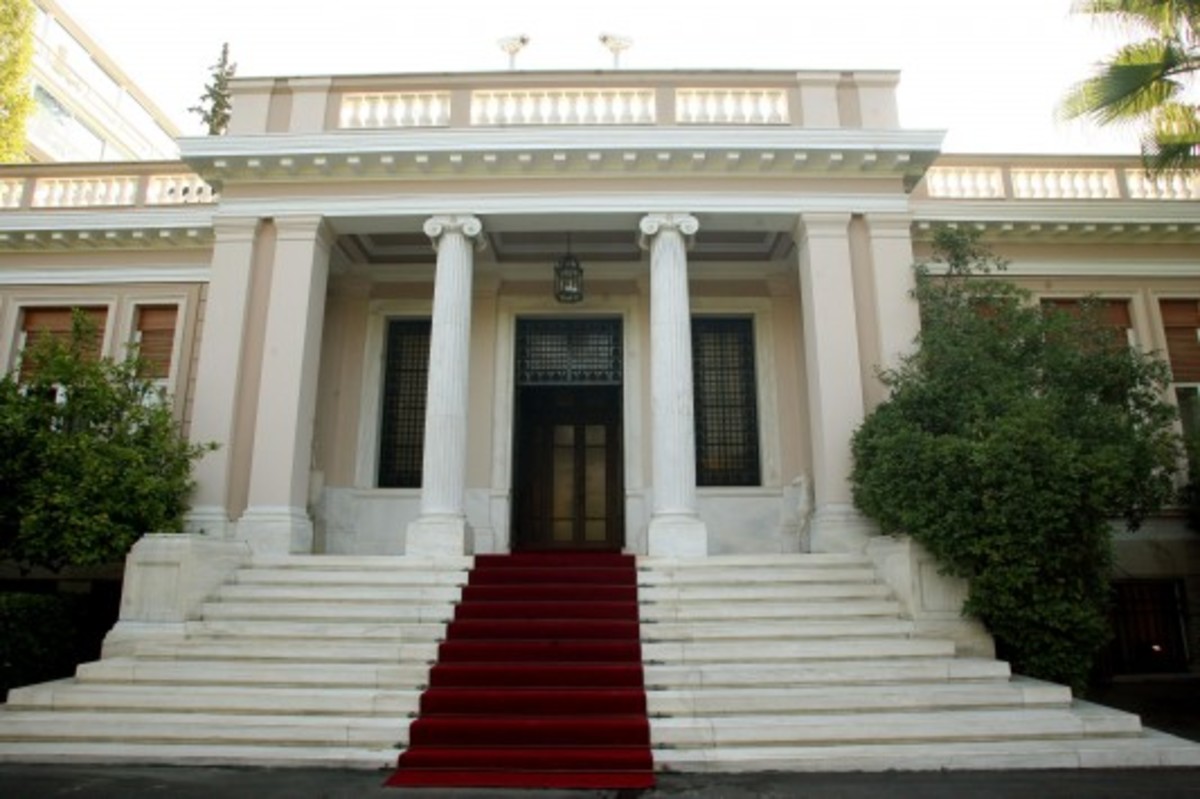 Οι Ευρωπαίοι φοβούνται την ΕΡΤ και πιέζουν τον Σαμαρά – Διαρροές από Μαξίμου πως το μαύρο μπορεί να φύγει σε μία εβδομάδα