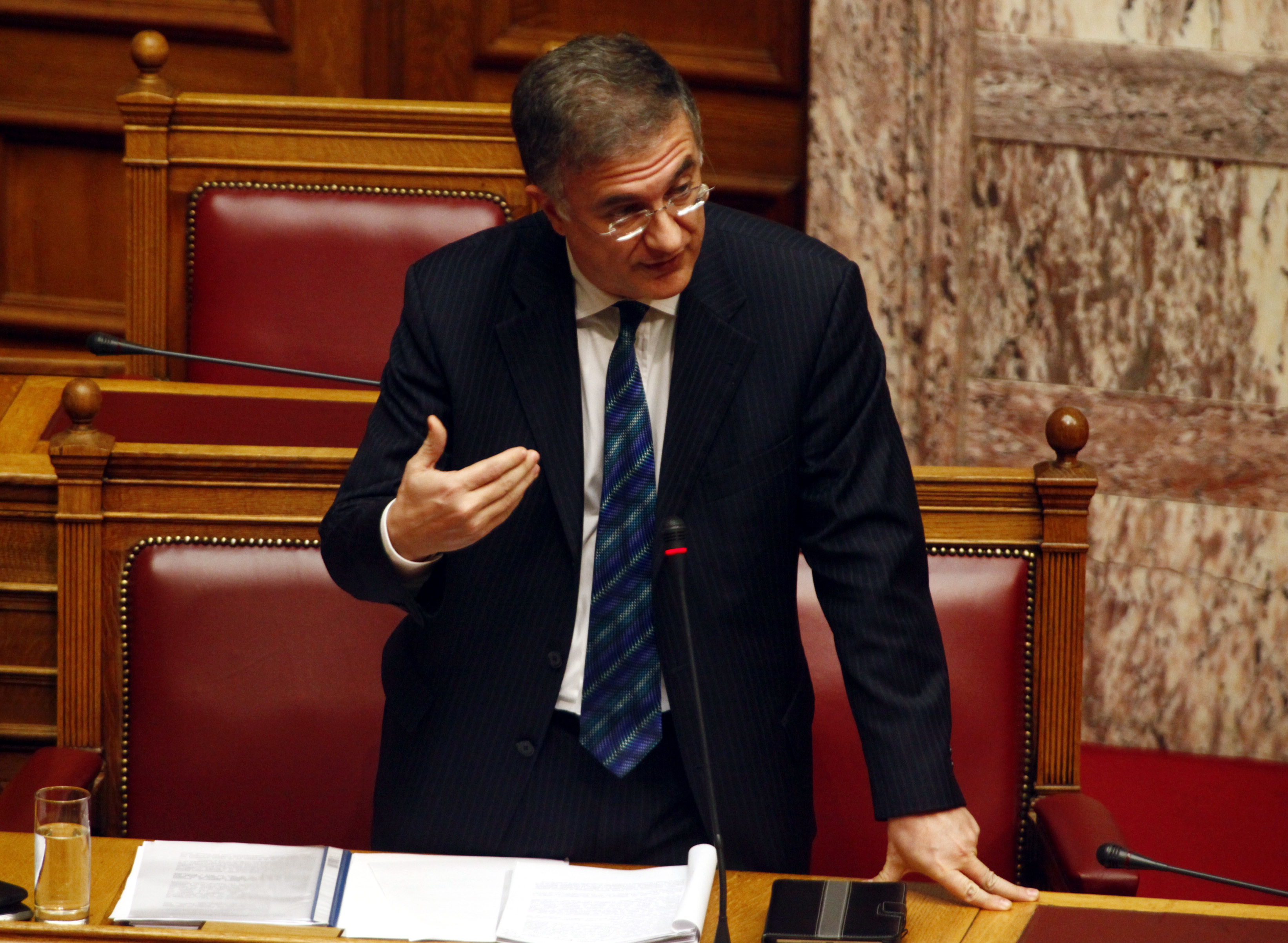 Μαυραγάνης: Έρχεται μείωση της φορολογίας στα ΙΧ και κατάργηση έκτακτης εισφοράς
