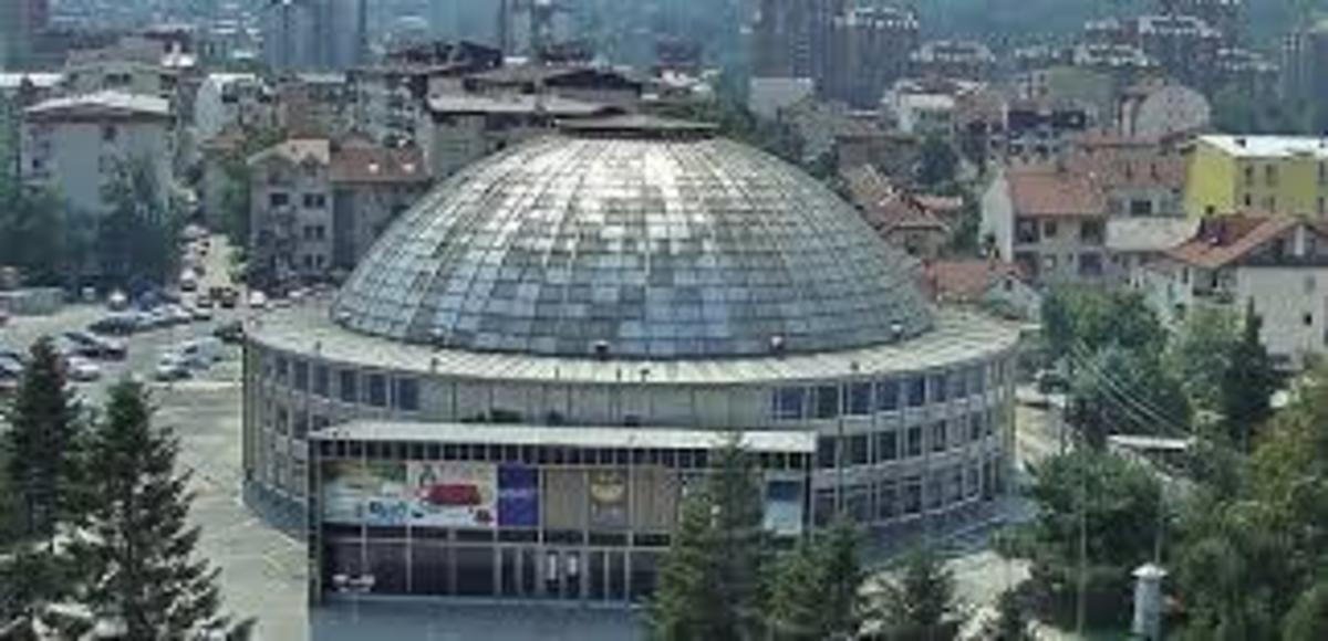 Νέα πρόκληση από τα Σκόπια – Άλλαξαν την ονομασία κτιρίου σε Μέγας Αλέξανδρος