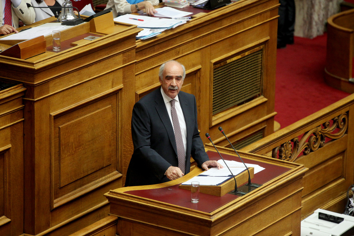 Η ΝΔ συγκρίνει το νέο Μνημόνιο με το mail Χαρδούβελη