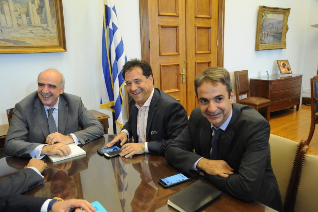 Εκλογές ΝΔ – Μειμαράκης κατά Μητσοτάκη για απολύσεις καθαριστριών και σχολικών φυλάκων