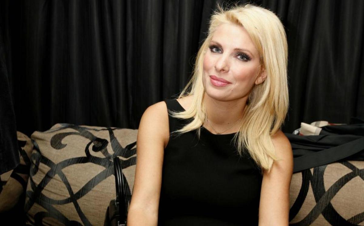 Τι τρέχει με το συμβόλαιο της Ελένης Μενεγάκη;