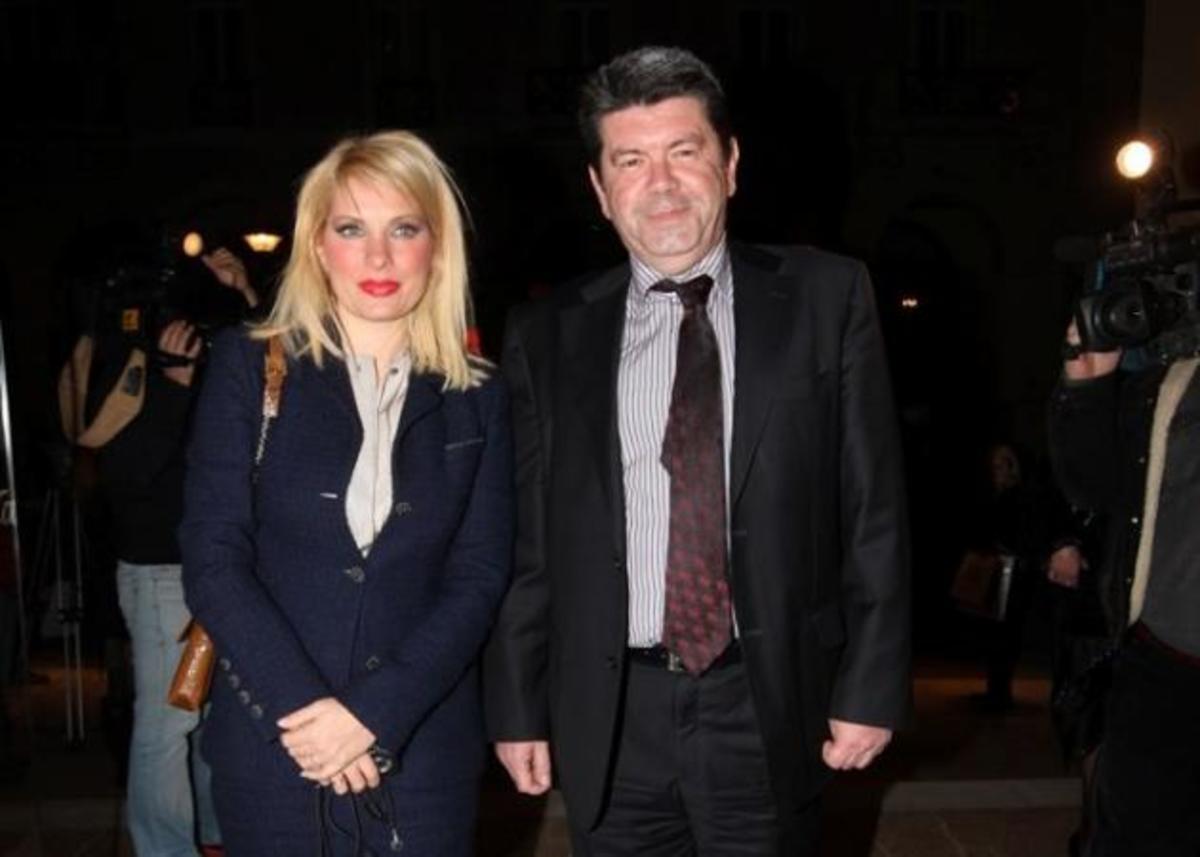 Ελένη Μενεγάκη – Γιάννης Λάτσιος: Συνεχίζεται ο “πόλεμος” για τη “χρυσή” βίλα!